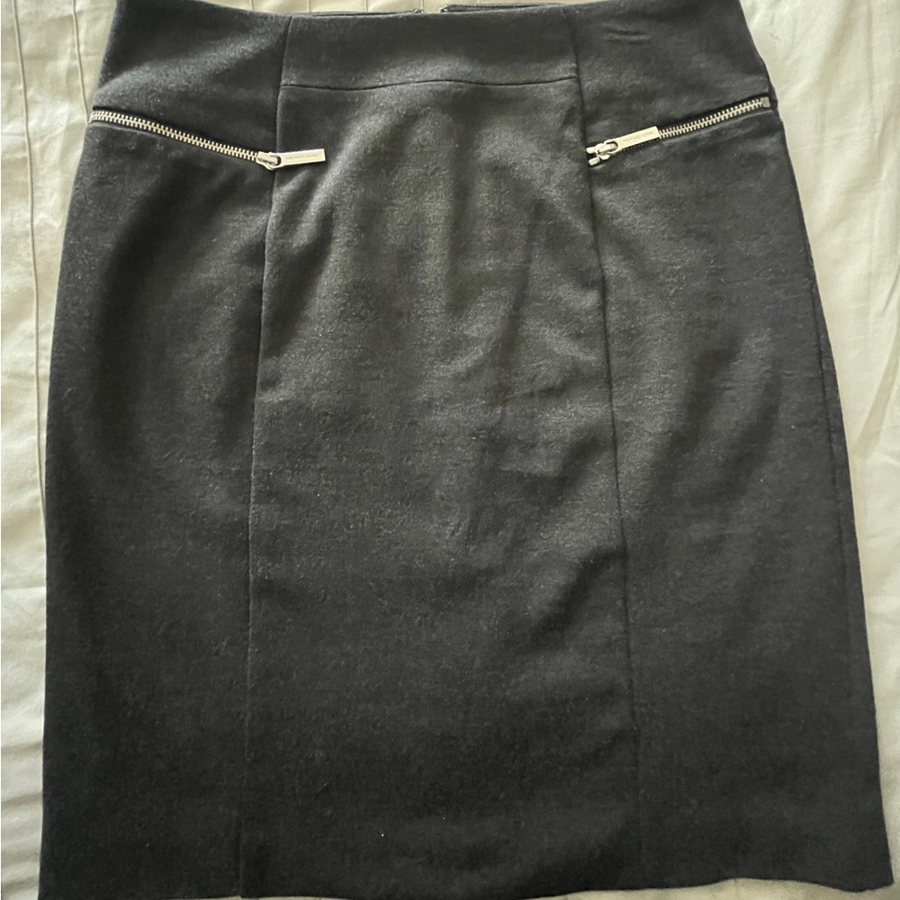 Michael Kors Gray Pencil Skirt Front MK Zipper Faux Pockets Size 10 Length 22”